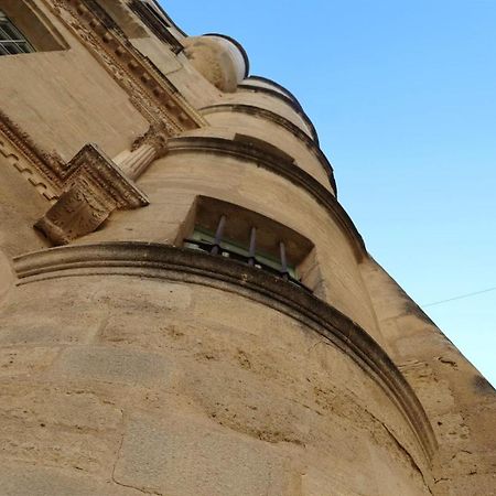 Uzes, Au Coeur Du Centre Medieval Le Logis Du Consul Un Bien D'Exception Du Xvieme Siecle 外观 照片