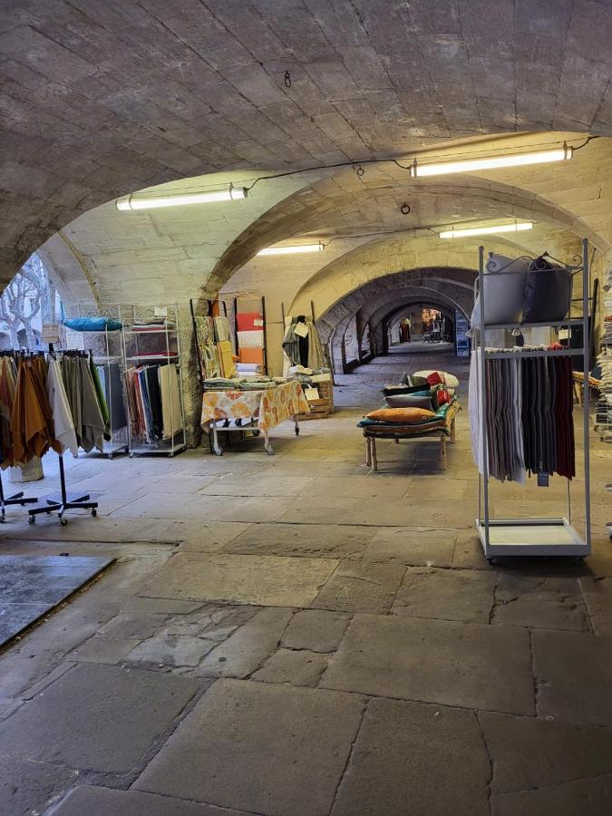 Uzes, Au Coeur Du Centre Medieval Le Logis Du Consul Un Bien D'Exception Du Xvieme Siecle 外观 照片
