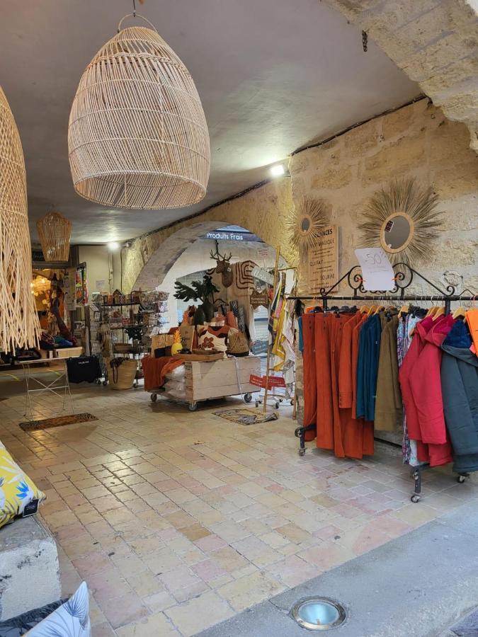 Uzes, Au Coeur Du Centre Medieval Le Logis Du Consul Un Bien D'Exception Du Xvieme Siecle 外观 照片