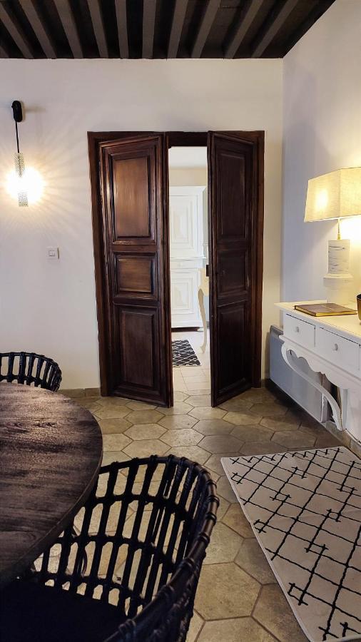 Uzes, Au Coeur Du Centre Medieval Le Logis Du Consul Un Bien D'Exception Du Xvieme Siecle 外观 照片