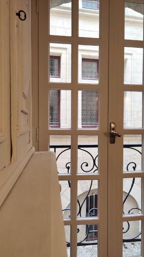 Uzes, Au Coeur Du Centre Medieval Le Logis Du Consul Un Bien D'Exception Du Xvieme Siecle 外观 照片